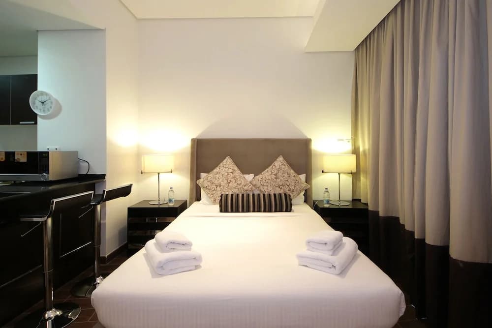 Studio Apartment in The Matrix Tower - photo 7