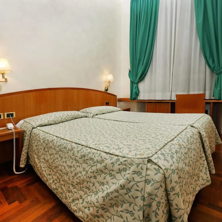 Hotel Corot - photo 23