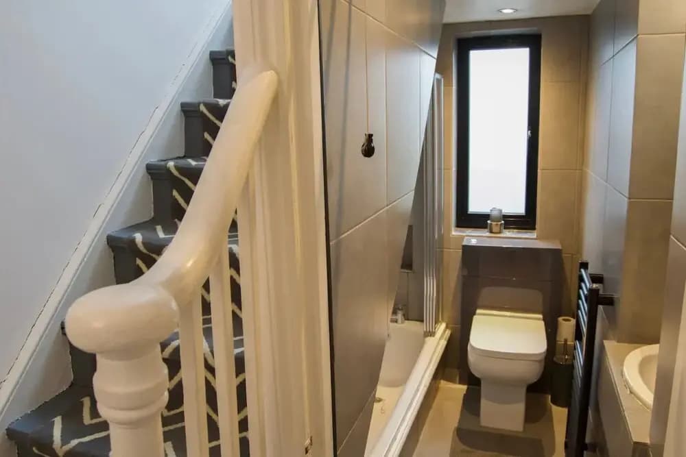 Elegant 2 Bed Close to Chatsworth Road - photo 7