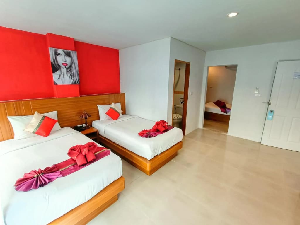 PJ Patong Resortel - photo 7