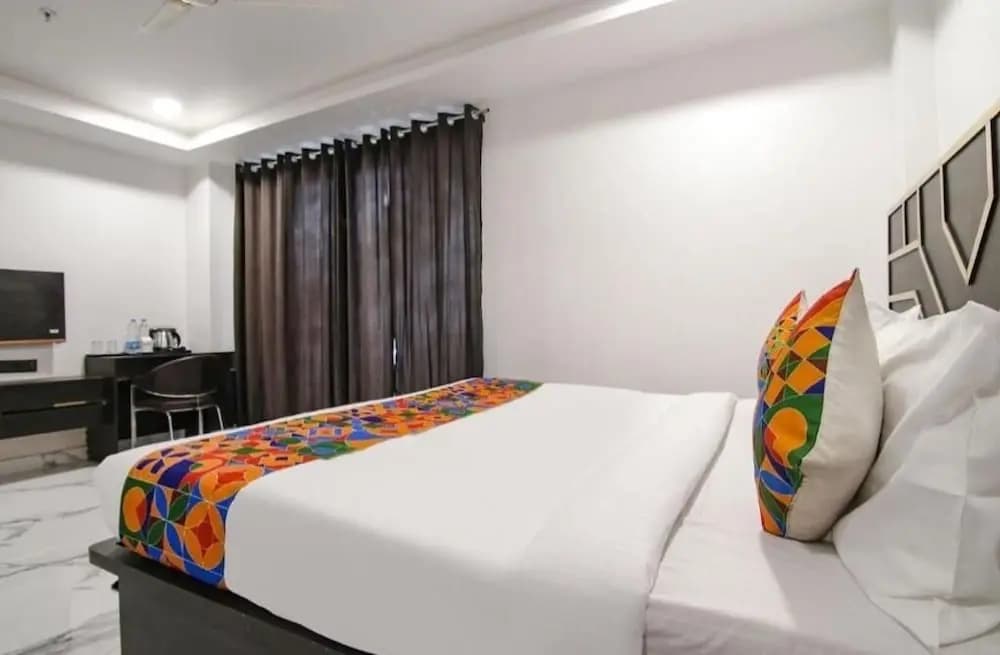Hotel Grey Sky - photo 3