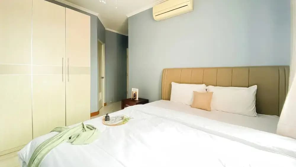 Spacious And Comfy 3Br At Puri Garden Apartment - photo 16