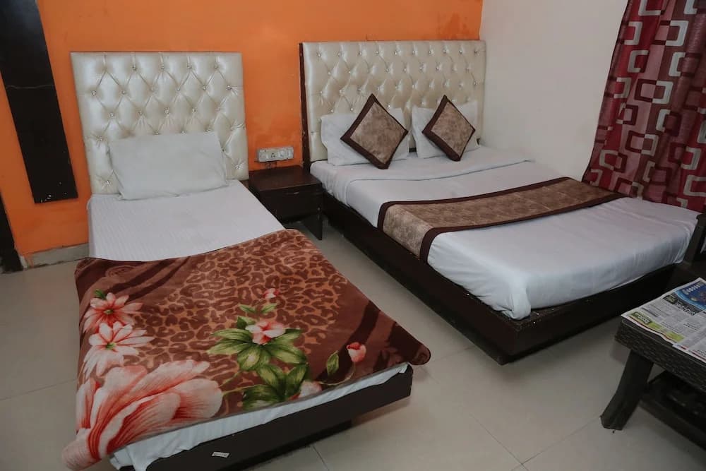 Hotel Aura Deluxe - photo 9