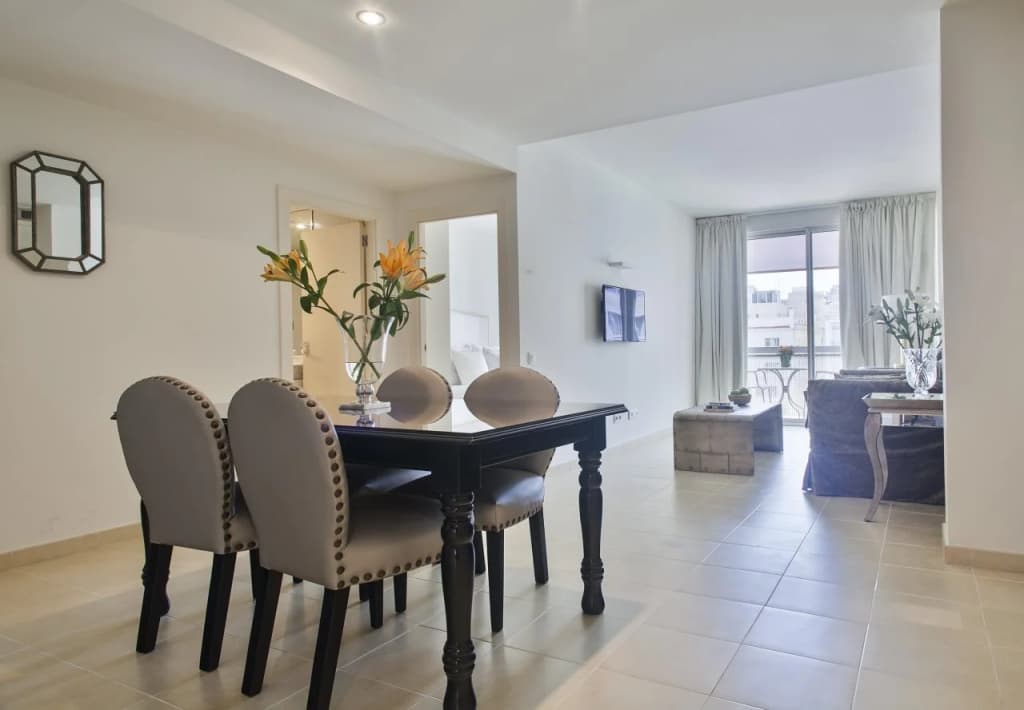 Splendom Suites Pau Clarís - photo 3
