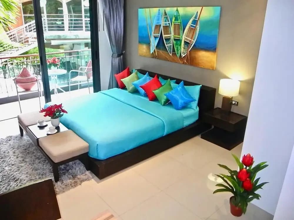 Emerald Terrace - Pool View Studio - photo 4