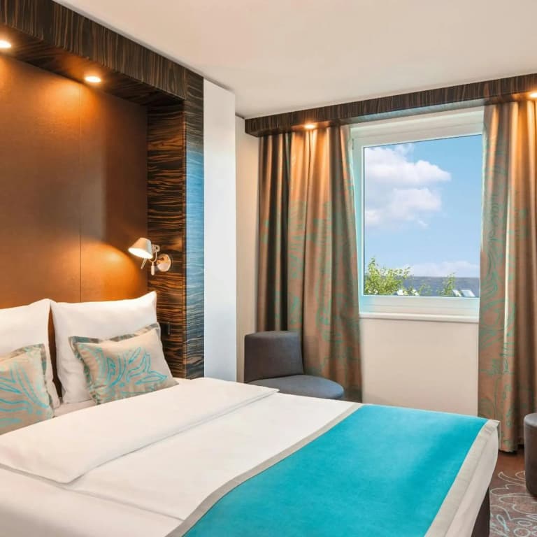 Motel One Berlin-Tiergarten - photo 32