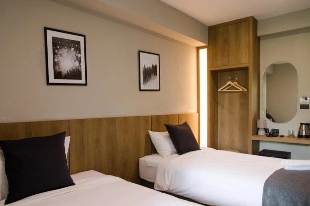 B Stay Hotel - photo 6