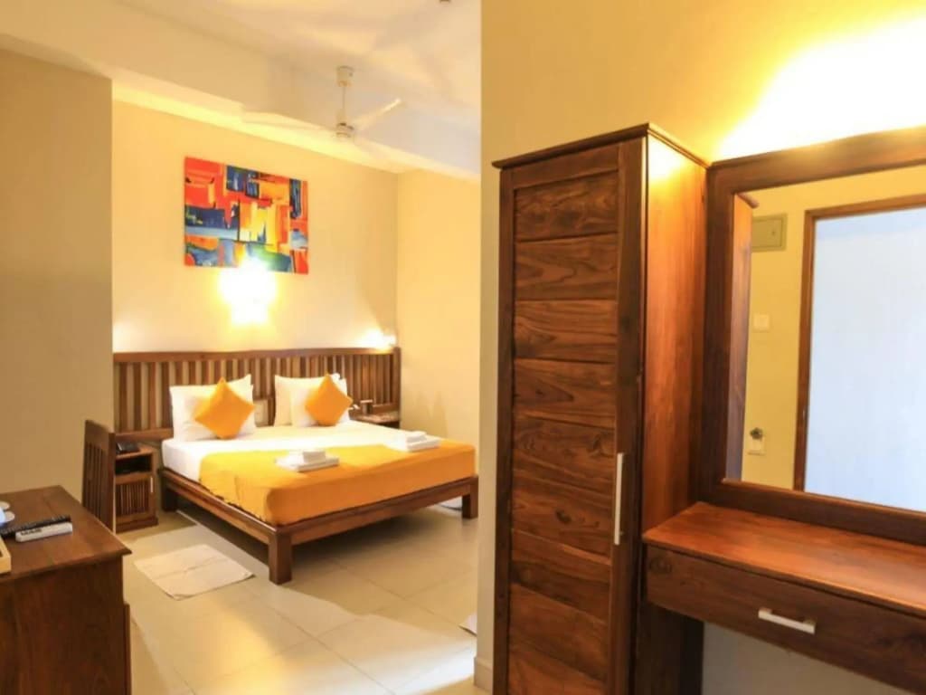Port View City Hotel - photo 3