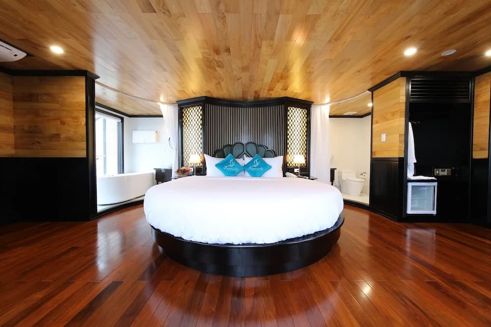 Halong Serenity Cruise - photo 4