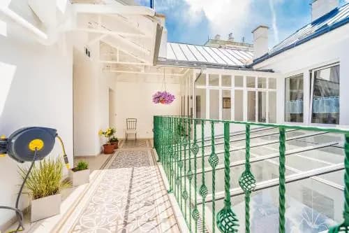 La Perla Vintage Apartments - photo 13