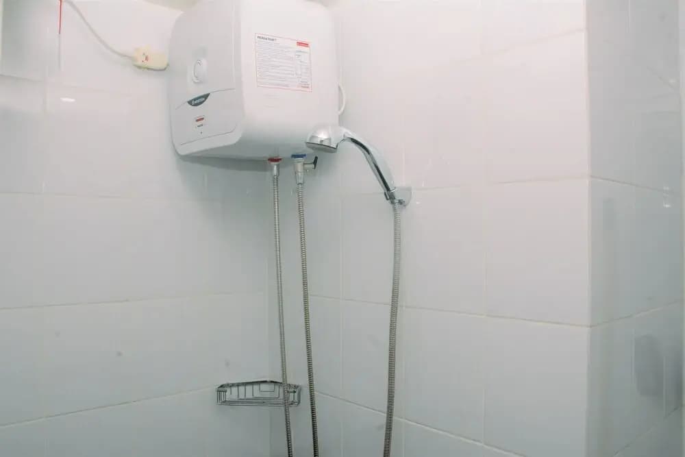 Simply Modern 2BR Green Pramuka Apartment - photo 8
