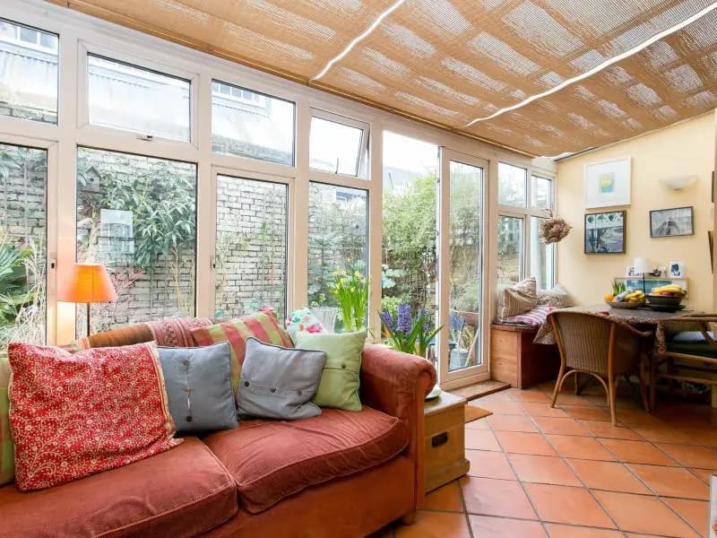 Veeve  3 Bed House On Studland Street Hammersmith - photo 2
