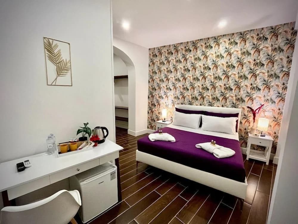 5vaticanrooms - photo 3