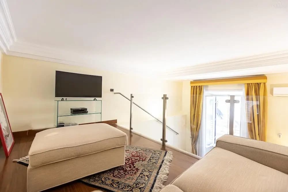 Rental in Rome Borghese Apartment - photo 1