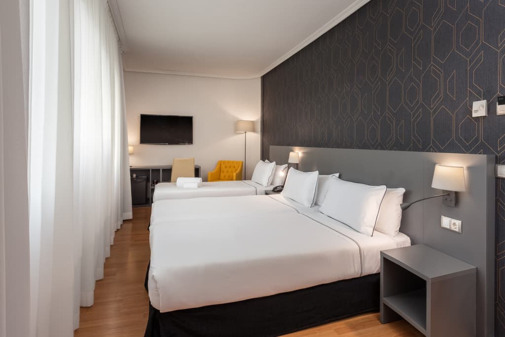 Hotel Madrid Plaza de España Affiliated by Meliá - photo 22