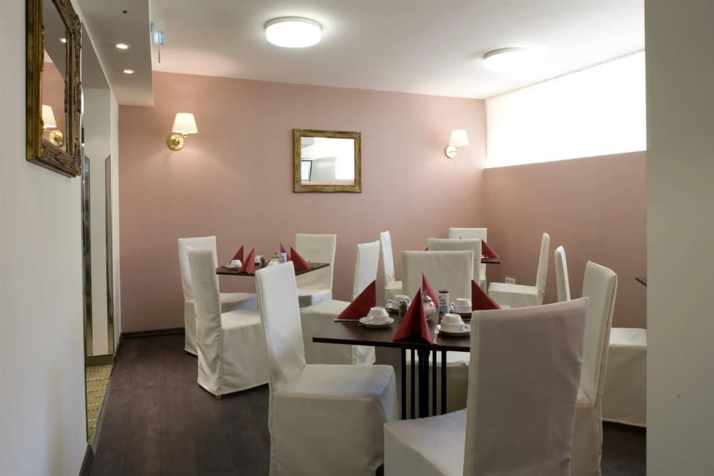 Premier Inn Berlin City Spittelmarkt - photo 8