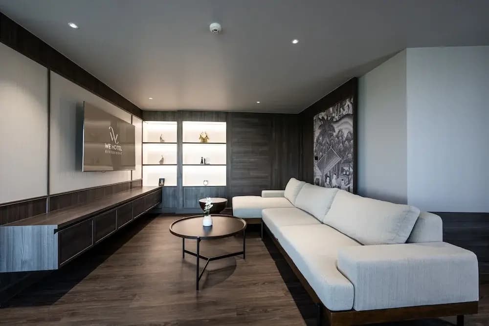 We Hotel Riverfront - photo 41
