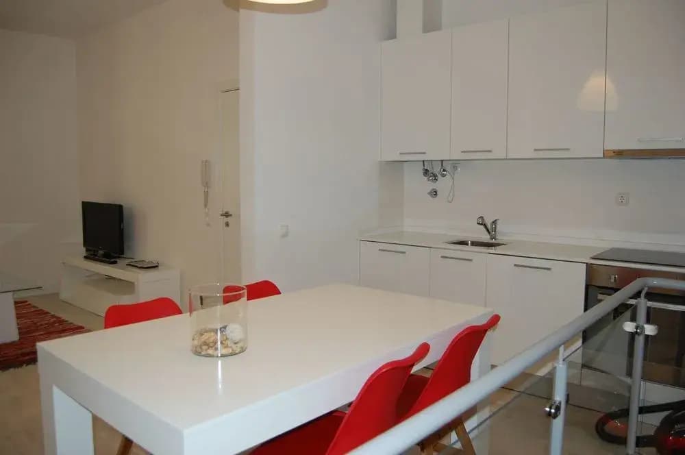 Wallis Apartments - photo 16