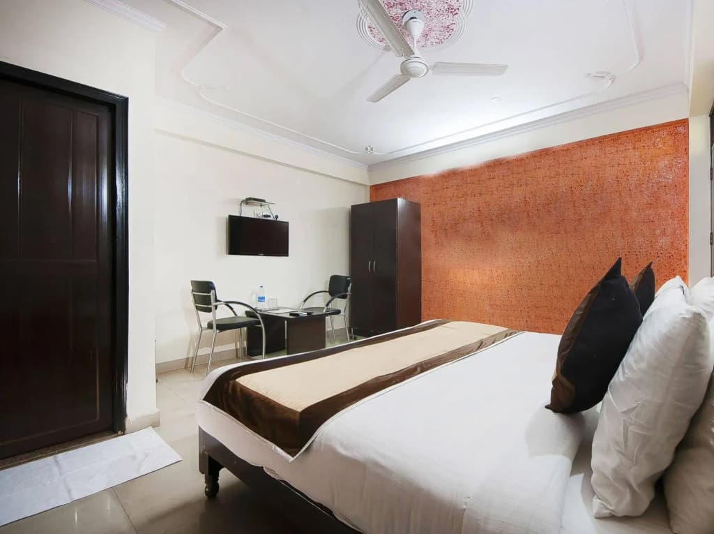 Hotel Charan Pahari - photo 5