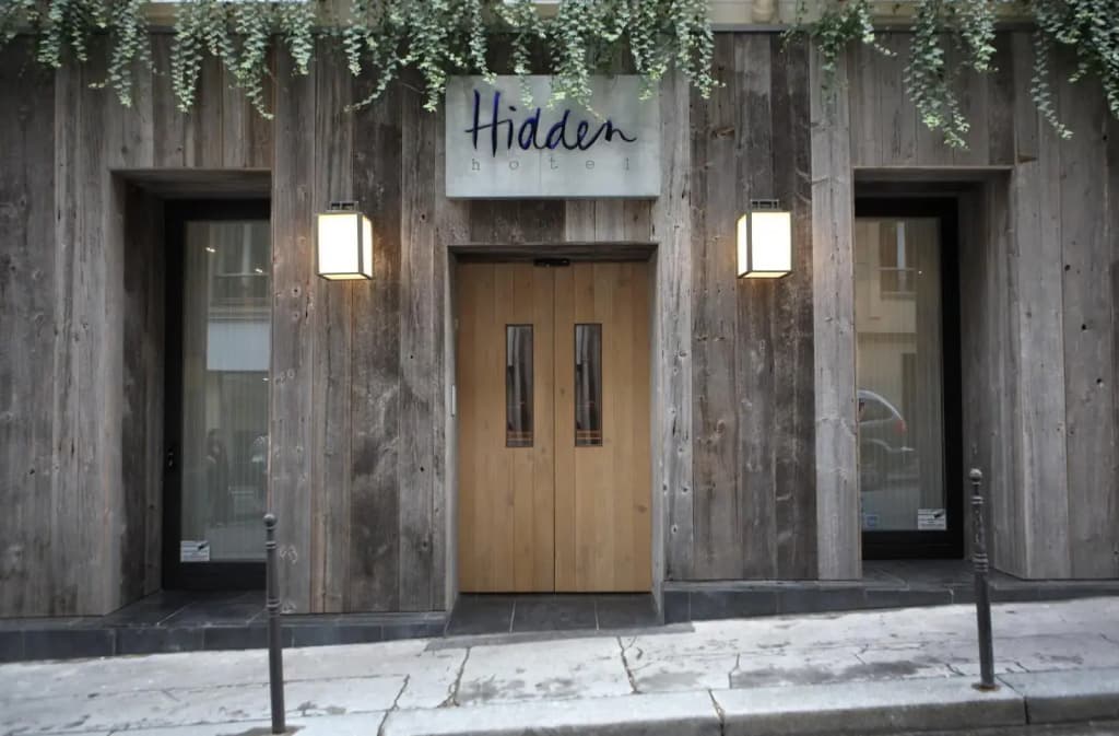 Hidden Hotel - photo 24