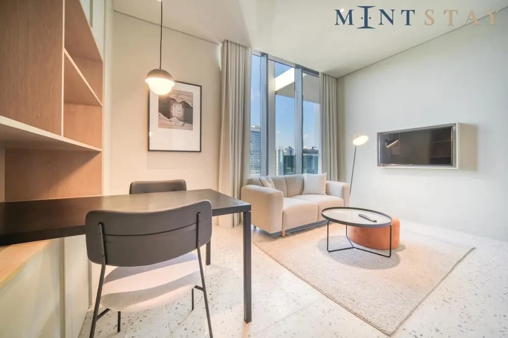 Chic Studio w Panoramic Burj Khalifa Views - photo 9