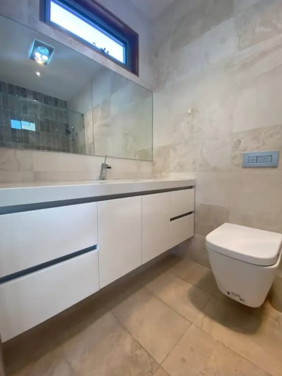 Entire Studio With Balcony - photo 5