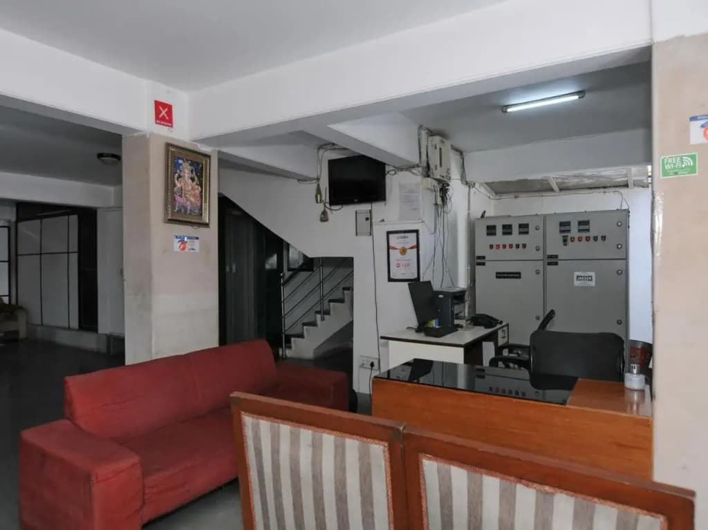 OYO Rooms Dwarka Sector 19 - photo 11
