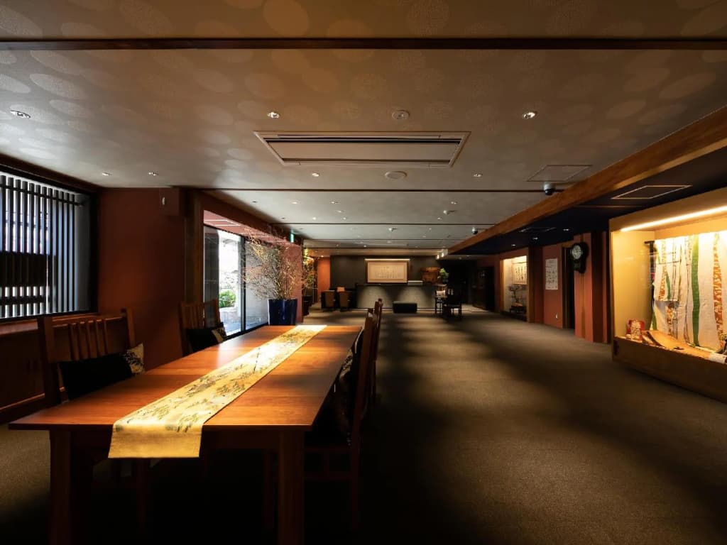 Gion Shinmonso - photo 25