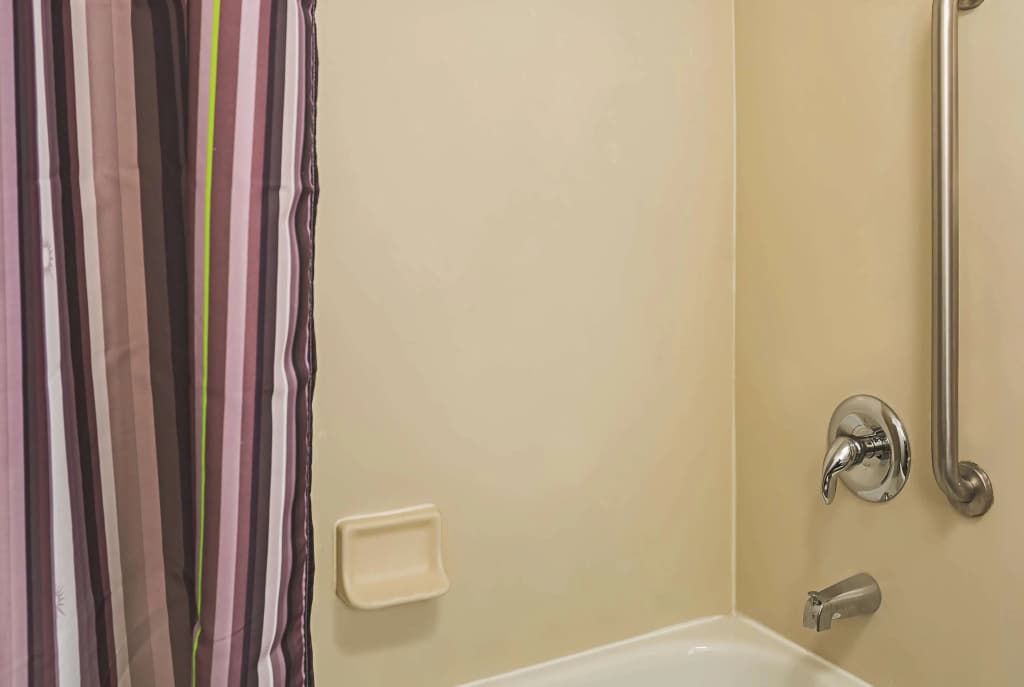 La Quinta Inn & Suites by Wyndham Las Vegas Summerlin Tech - photo 8