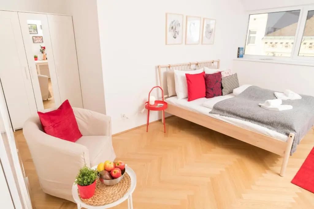 Red Monkey Vienna Apartment by ichbucheAT - photo 2