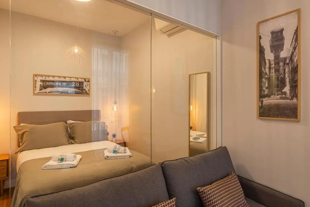 Upscale & Trendy flat in the Center - photo 6