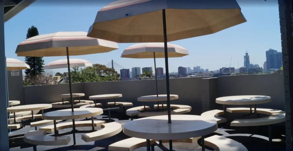 Rooftop Travellers lodge - photo 10