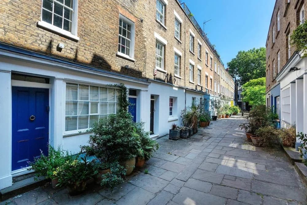 Fanciful in Fitzrovia - photo 1