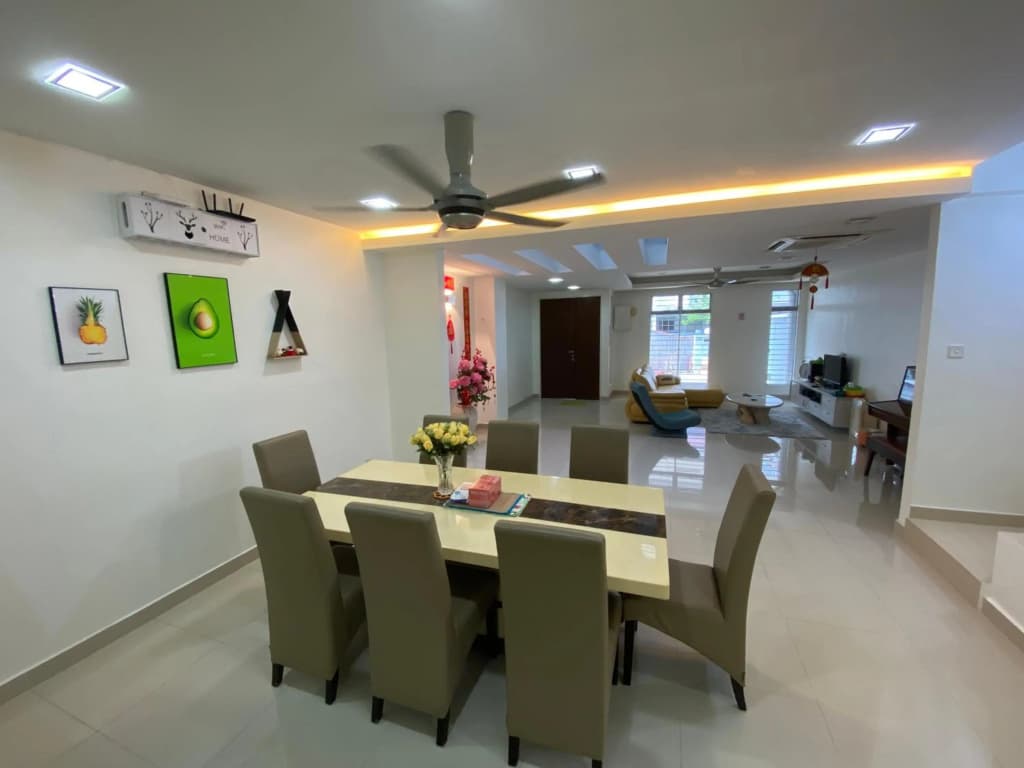 Entire Residential Home•Jia Residences Bkt Serdang沙登温暖的家 - photo 11