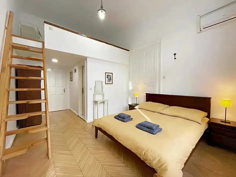 A10 Budapest Center Aparthotel - photo 4