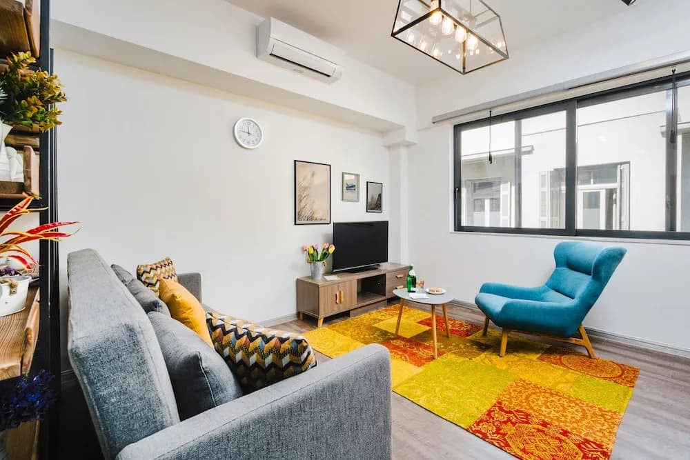 "sanders Home Suites - Pleasant Downtown Studio" - photo 10
