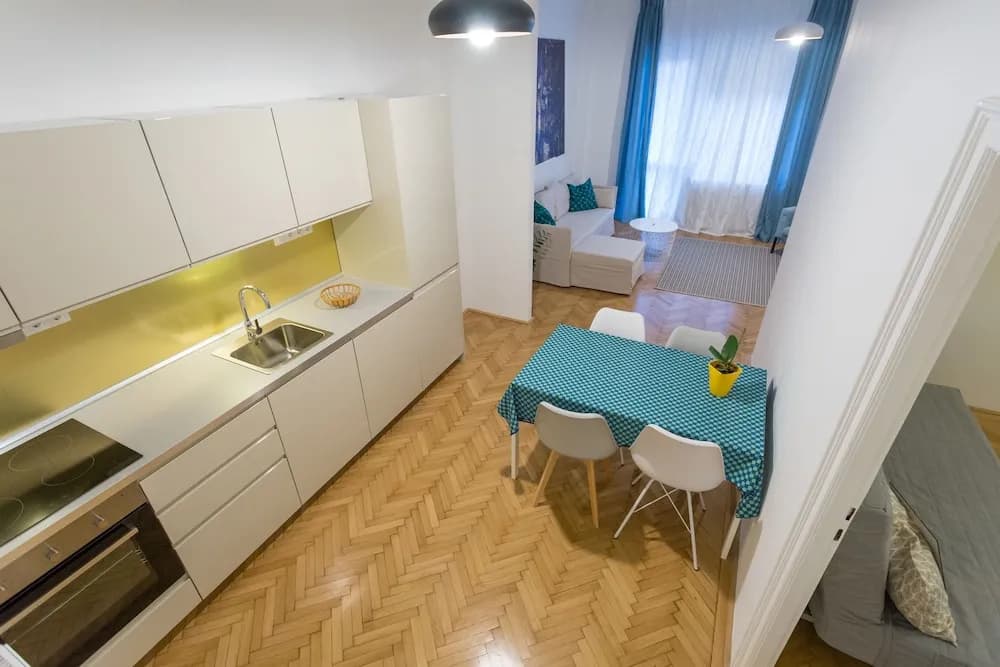 Goodtrip Apartments - Madách square - photo 11