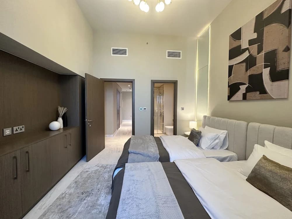 Manzil 4BR Penthouse in Dubai Creek w Harbour View - photo 3