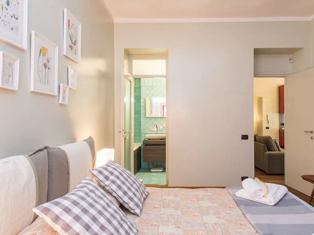 RSH Vatican Large Bright Apartment - photo 24