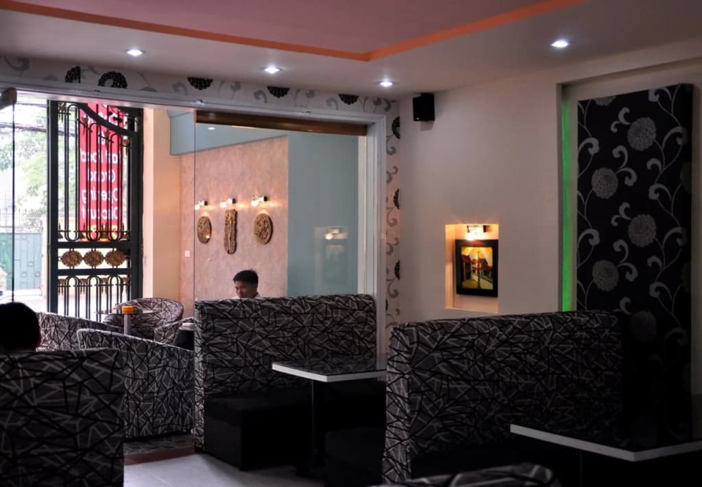 Green Hotel - photo 7
