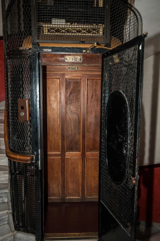 Cecil Hotel - photo 23