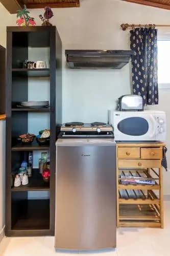 Top Floor Studio Near Metro - photo 18
