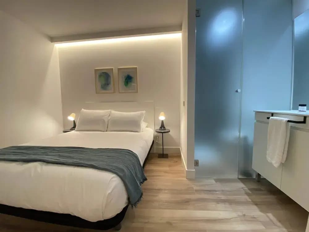 w Majestic 2BR at Palacio Real - photo 12