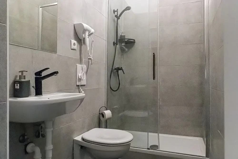 Charming 2BR Apt Near Meidling Station - photo 6
