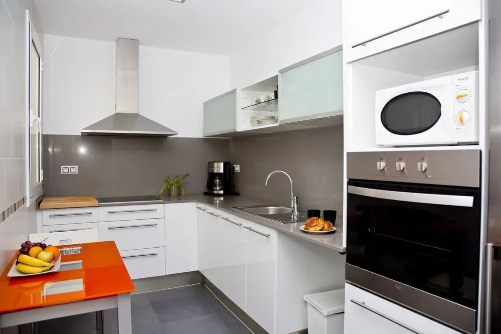 Claris Apartments - photo 18
