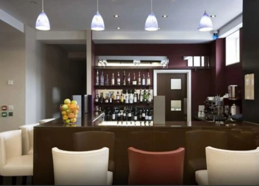 Dolphin House Serviced Apartments - photo 37