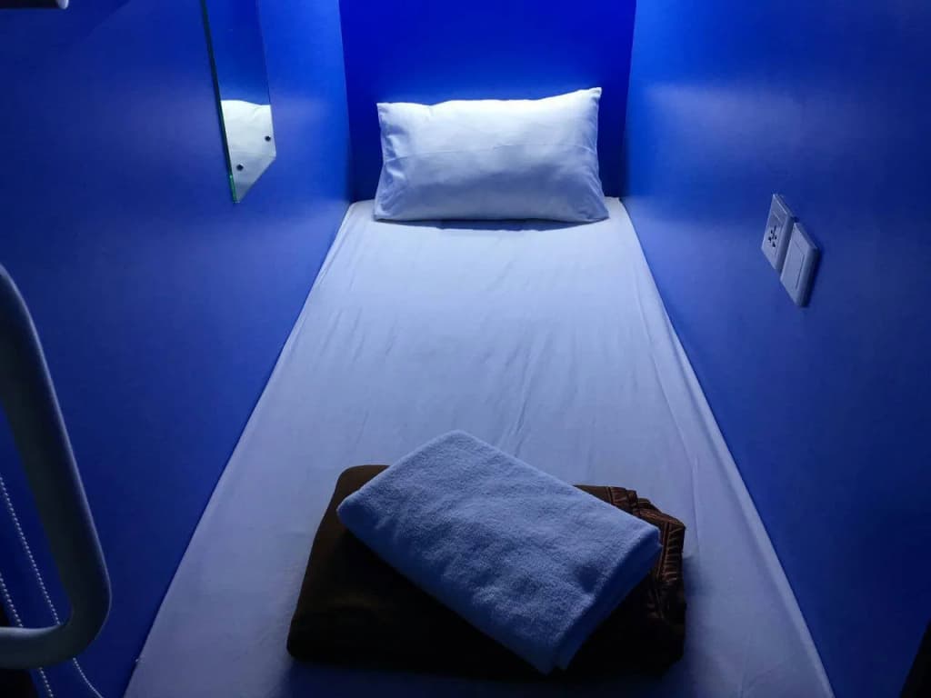 QB Sleep Capsule Hotel - photo 2