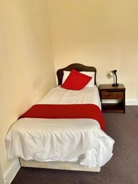 Large 5 Bedroom Flat in Marchmont, Edinburgh - photo 4