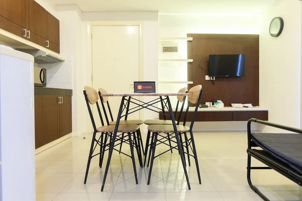 Comfy 2br Cosmo Terrace Apartment - photo 15
