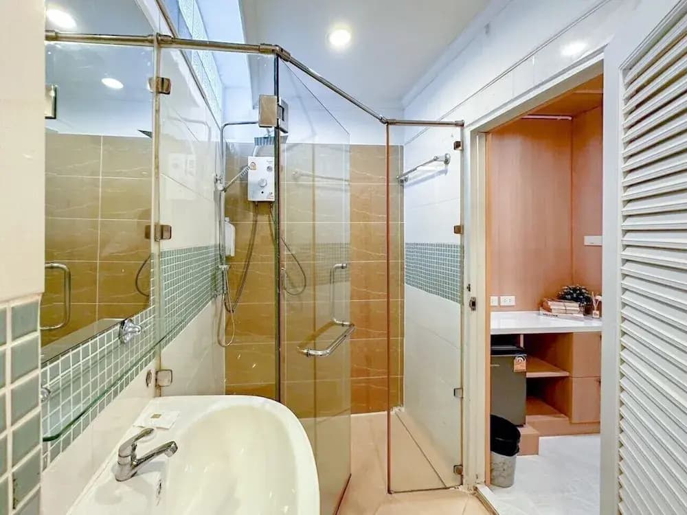 Thrive Hotel - photo 36
